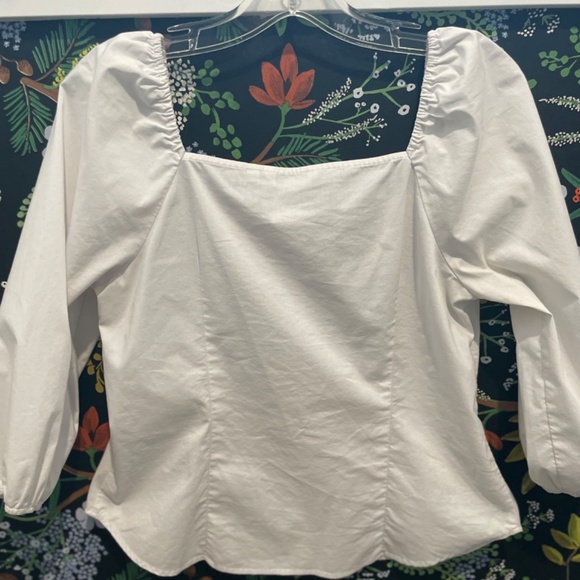 Crisp white button up blouse size S - Picture 2 of 3